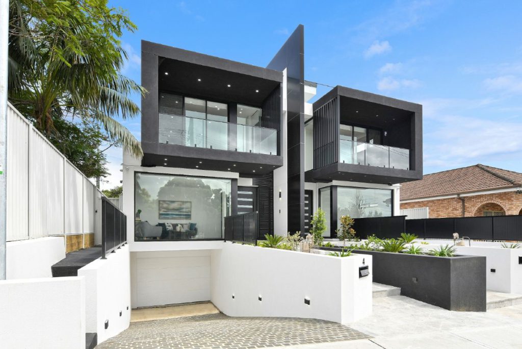 Building on a Sloping Block: Expectations for Sydney Homeowners
